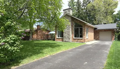 Detached in Kanata