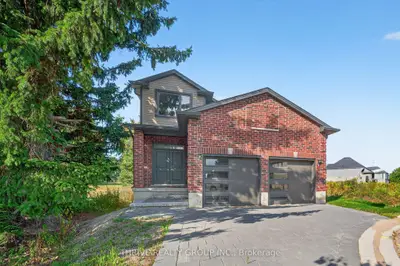 3465 ORIOLE Circle E, London South, ON N6N 1K6