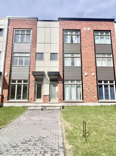 917 Moses Tennisco Street, Manor Park - Cardinal Glen And Area, On K1k 5a8