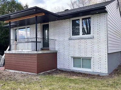 379 St Denis Street, Vanier And Kingsview Park, On K1l 5h8