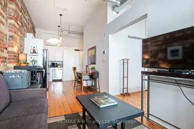 66 Wellington Street #201, Stratford, On N5a 2l2