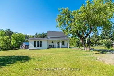 3709 Old Barrys Bay Road, Madawaska Valley, On K0j 1b0