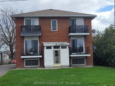 27 King George Square, Belleville, On K8p 2a6