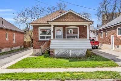 234 Clarence Street, Brant, On N3r 3t5