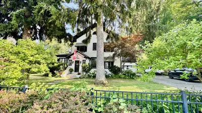 223 King Street W, Gananoque, On K7g 2g7