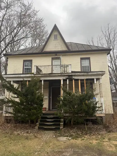 106 And 108 Centre Street W, Strathroy-caradoc, On N7g 1v1