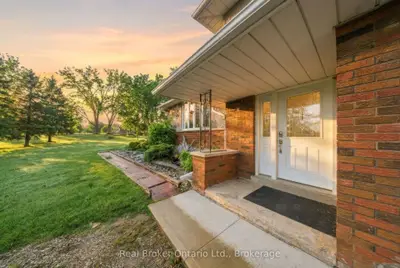 11 Burtch Road, Brant, On N0e 1k0