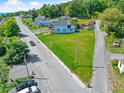14 Alexander Street, Port Hope, On L1a 1b2