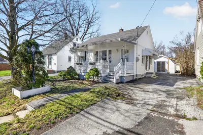 61 Adelaide Street S, Kawartha Lakes, On K9v 3j6