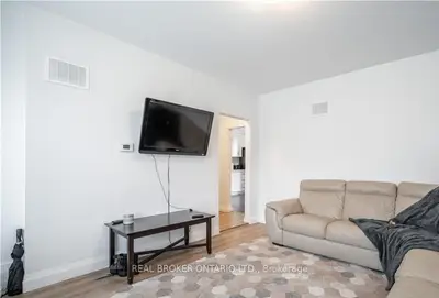 301 Wallace Avenue S Main, Welland, On L3b 1r8