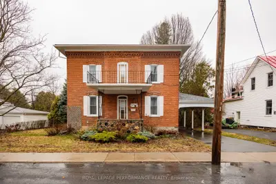 11 Peter Street, North Glengarry, On K0c 1t0