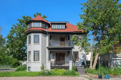 199 Cobourg Street, Lower Town - Sandy Hill, On K1n 8h7