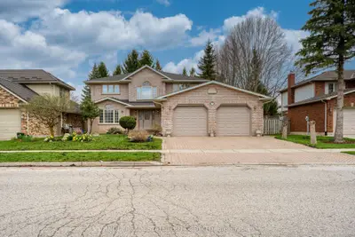136 Doon Drive N, London North, On N5x 3v1