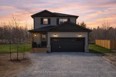 33 Whitehorn Park Road W, Bracebridge, On P1l 1w9