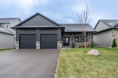 7 Drew Street, Petawawa, On K8h 0g9