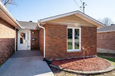 877 Ski Club Road, North Bay, On P1b 7r5