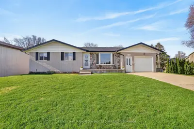 113 Domville Street, Wellington North, On N0g 1a0