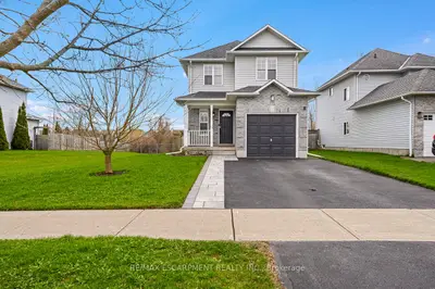 255 Hilltop Drive, North Dumfries, On N0b 1e0