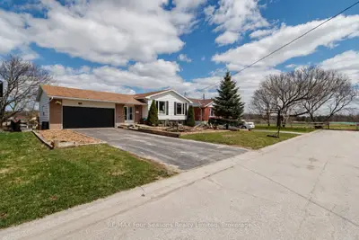 13 Clugston Drive, Grey Highlands, On N0c 1h0