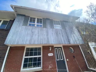 2745 Baseline Road, Parkway Park - Queensway Terrace S And Area, On K2h 7b5
