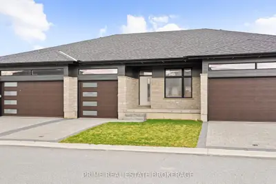94 Coastal Crescent 9, Lambton Shores, On N0m 1t0