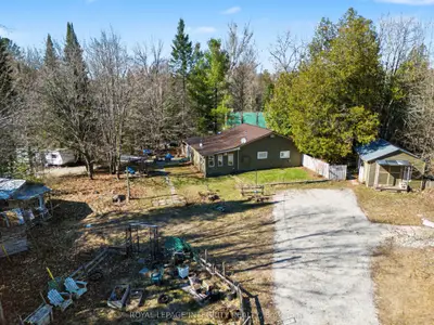 176 Clyde Lane, Lanark Highlands, On K0g 1k0