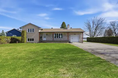 3595 Front Road, East Hawkesbury, On K6a 2w5