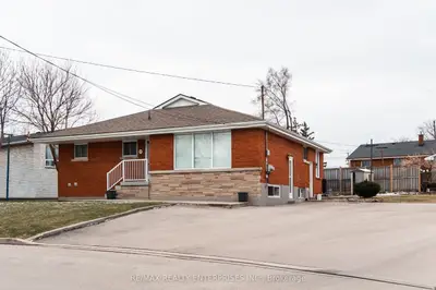 8 Salmond Court Lower, Hamilton, On L8t 2j7