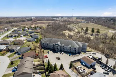 398 Van Buren Street 209, North Grenville, On K0g 1j0