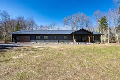 151 Sufian Street, Laurentian Valley, On K8a 6w6