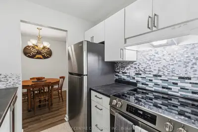 2230 Trafalgar Street 121, London East, On N5v 4j9