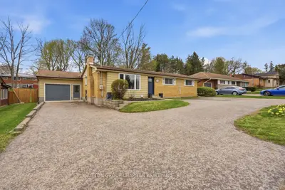 916 Oxford Street W, London North, On N6h 1v3