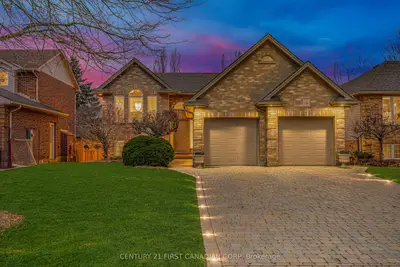 4 Oakwood Court, St. Marys, On N4x 1b3