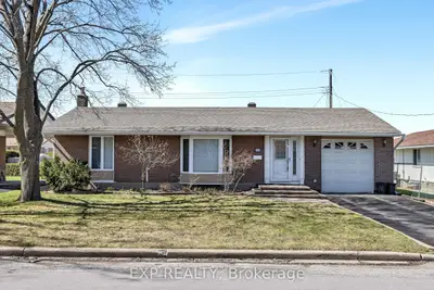 2500 Hopkins Road, Britannia Heights - Queensway Terrace N And Area, On K2b 7x7