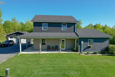 Detached in Front of Leeds & Seeleys Bay