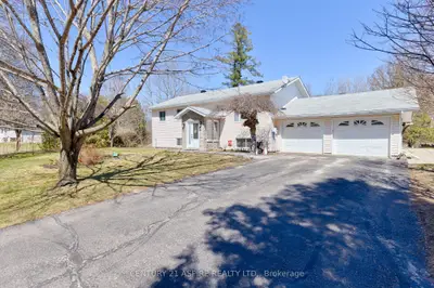 8 Ridge Drive, Laurentian Valley, On K8a 6w2