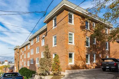 25 Mountwood Avenue 14, Hamilton, On L8n 2g8
