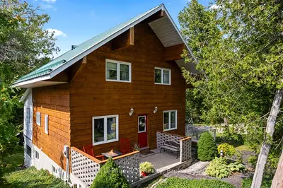 183 Lakeshore Road, Georgian Bluffs, On N0h 2t0