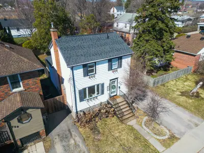 724 Bloem Street, North Bay, On P1b 4z7