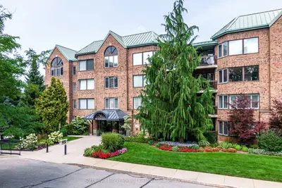 30 Front Street 401, Stratford, On N5a 7s3