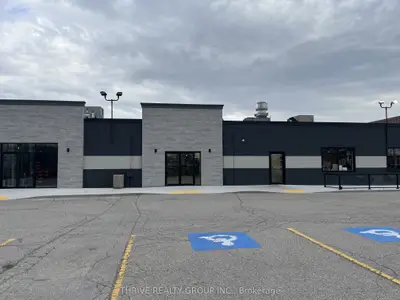 51 Front Street E 8, Strathroy-caradoc, On N7g 1y5
