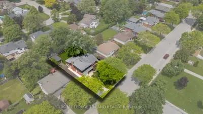 93 St Lawrence Boulevard, London South, On N6j 2x2
