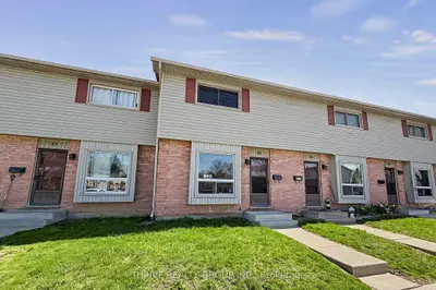 1200 Cheapside Street 28, London East, On N5y 5j6
