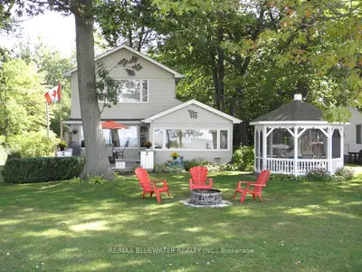 9714 Lake Road, Lambton Shores, On N0n 1j1