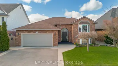 15 Las Road, West Lincoln, On L0r 2a0