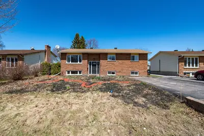 587 Alfred Street E, Pembroke, On K8a 8a2