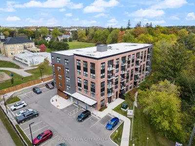 88 Gibson Street 209, North Dumfries, On N0b 1e0