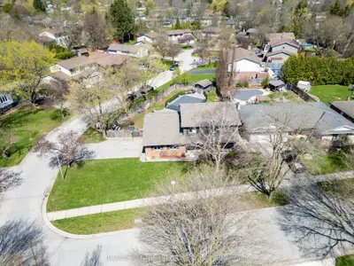 45 Chaucer Road N, London South, On N6k 1v4