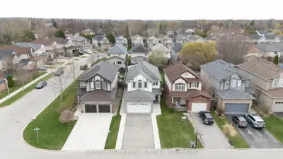 1565 Mickleborough Court, London North, On N6g 5r6