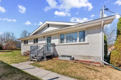 498 Estelle Street, Pembroke, On K8a 3g8